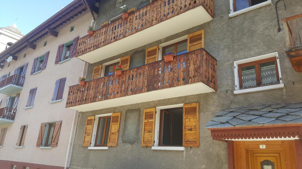 Chambre A Louer A La Nuitee Lanslebourg-Mont-Cenis Bagian luar foto