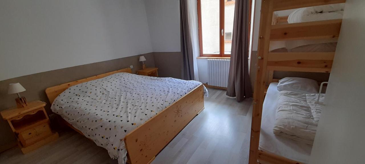 Chambre A Louer A La Nuitee Lanslebourg-Mont-Cenis Bagian luar foto